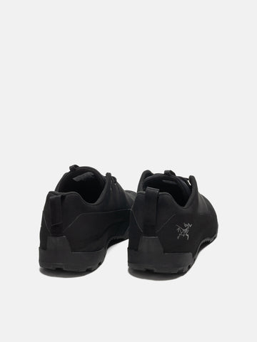 Arc'teryx Konseal Black/Black, Sneakers