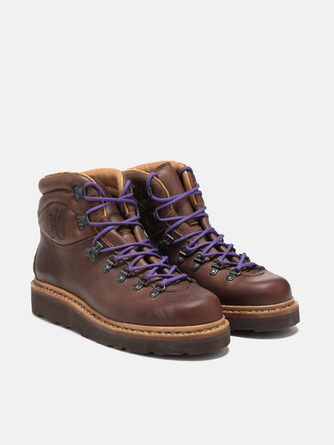 Needles-Papillon-Emb-Mountain-Boot-Brown-2