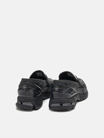 rear view of the NEW BALANCE 1906L Loafer Black/Angora