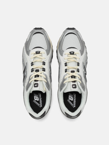 New Balance U204LSWD Silver Metallic/Black, Sneakers