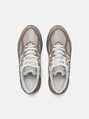 New-Balance-Made-in-USA-990v6-Driftwood-Timberwolf-Mushroom-4