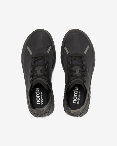 norda 001 Stealth Black, Footwear