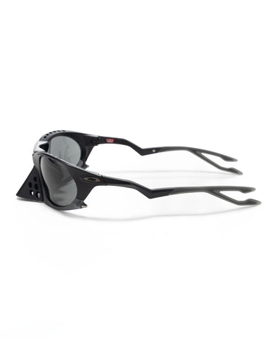 Oakley Plantaris Matte Black w/ Prizm Grey, Accessories