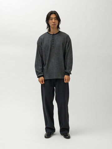 Ulterior W/C Honeycomb HENLEY-NECK Top Charcoal, Henley