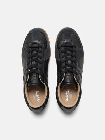 top view of the ADIDAS BW army lux core black gum